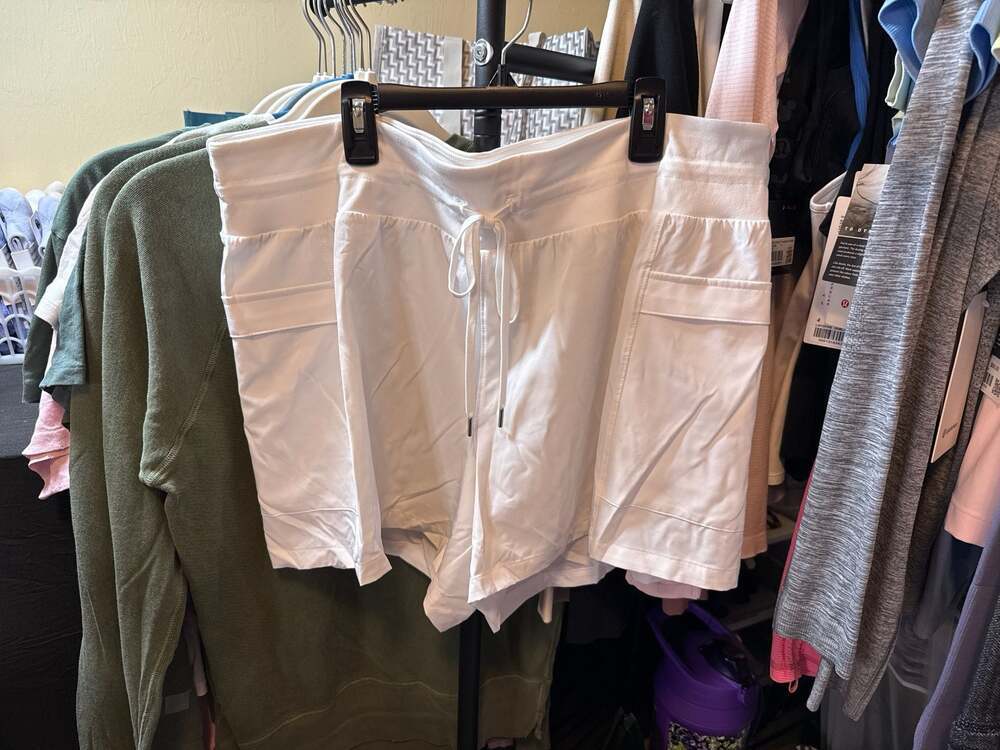 CALIA Journey Collection TrueLight Fabric Mid-Rise Shorts 4" Inseam